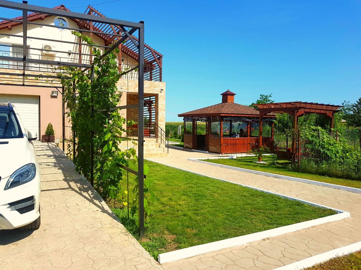 Nobless Villa Mereni  Exterior photo