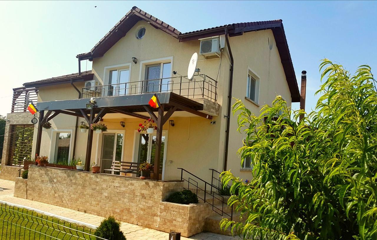 Nobless Villa Mereni  Exterior photo