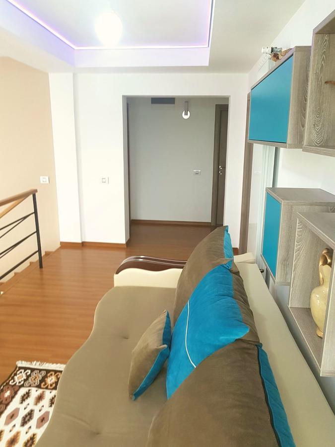 Nobless Villa Mereni  Exterior photo