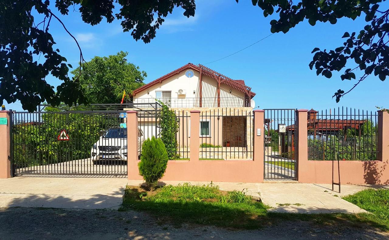 Nobless Villa Mereni  Exterior photo